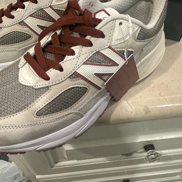 New Balance Men's Sneakers - Picture 2 of 4